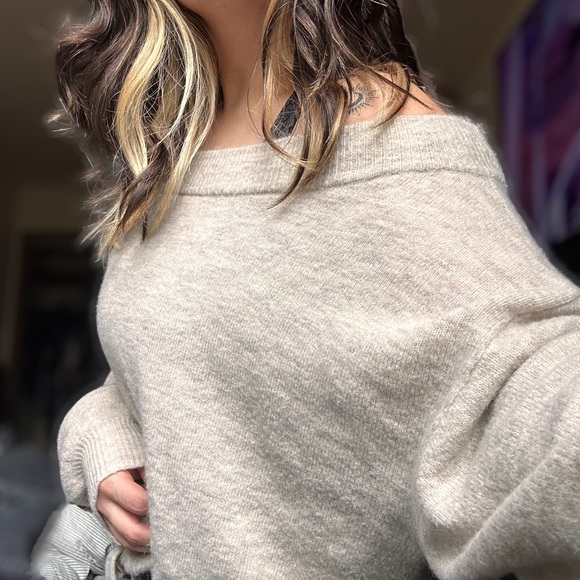 express tie front off the shoulder cropped sweater beige cream size medium - Picture 5 of 5